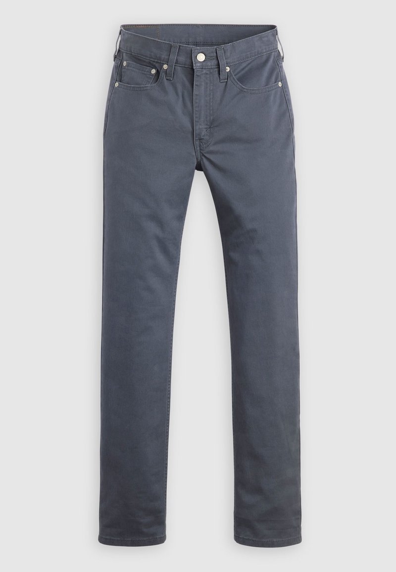 Pantalones de algodón gris oscuro para hombre con un diseño de corte recto, estilo de cinco bolsillos, cierre con botón de metal y una textura sutil.