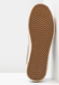 CAFèNOIR Espadrillas - metallic grey