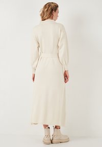 LELA REGULAR FIT - Haljina s naramenicama - cream
