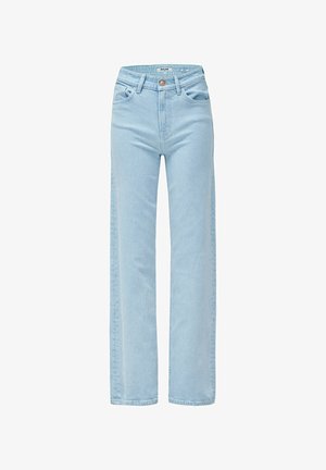 Jeans de mezclilla de pierna ancha en azul claro, con una cintura alta, dos bolsillos frontales y un cierre de botón sencillo. Textura suave con un acabado sutil.