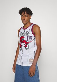 Mitchell & Ness NBA TORONTO RAPTORSVINCE CARTER SWINGMAN - Equipación de clubes - white/white