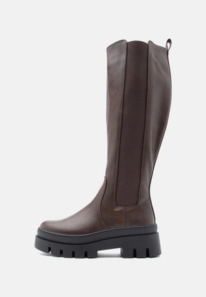 Batai su platforma - brown