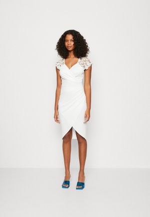Vestito Lungo Vera Mont In Pizzo E Chiffon – Manica Mezza, Scollo Rotondo, Chiusura Lampo – Eleganza Femminile Per Occasioni Speciali