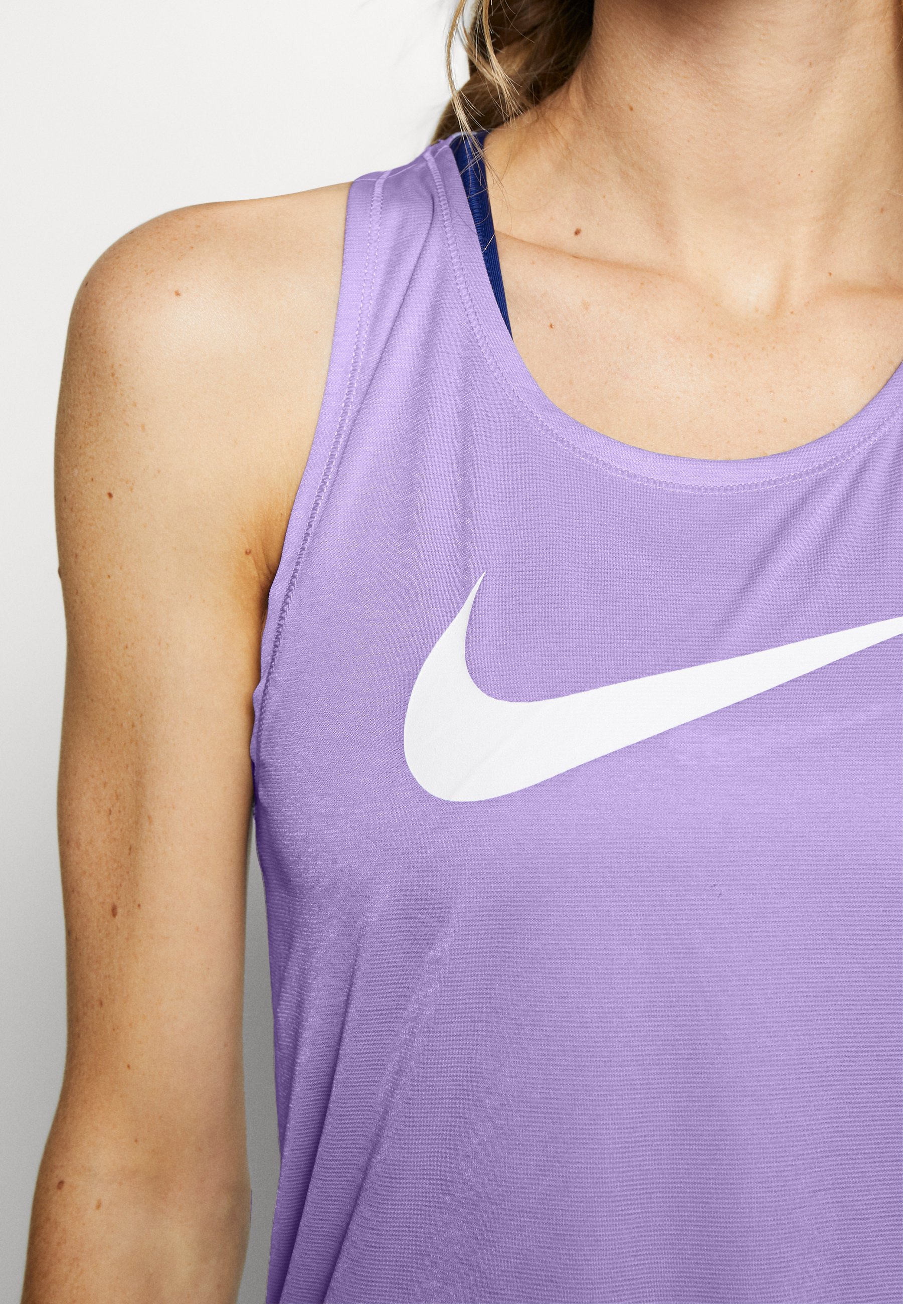 nike reflective top