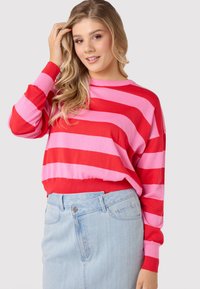 - Sweter