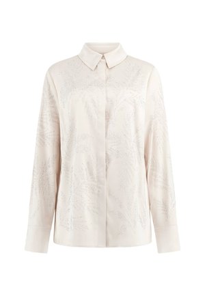Hellrosa Bluse mit langen Ärmeln, knöpfbarem Kragen und Blattmuster-Verzierungen. Glatte Textur und leicht durchsichtiges Material.
