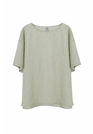 Blusa a maniche corte a righe verticali verde chiaro e bianco, vestibilità ampia, con scollo rotondo e spalle leggermente scese.