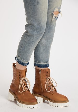 DREIMASTER SCHUHE - Botine cu platformă - cognac