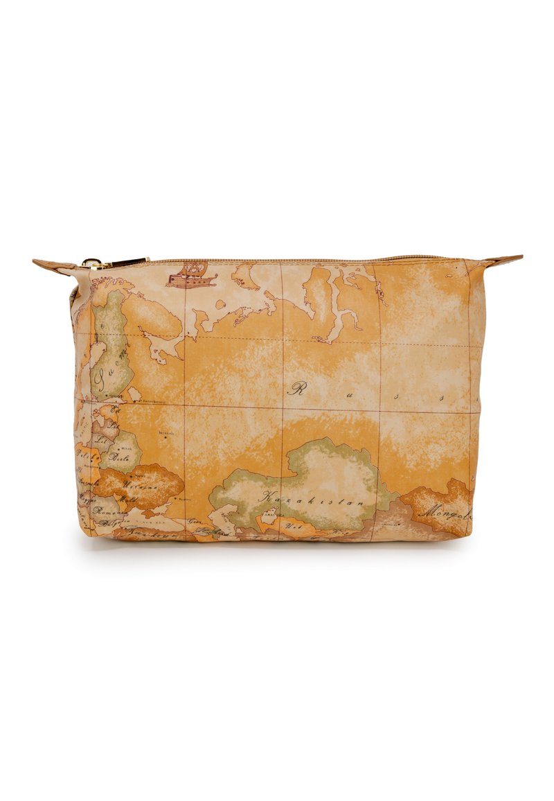 Pochette marron avec un design de carte vintage, présentant des détails géographiques et des accents vert clair, fermeture éclair et texture douce.