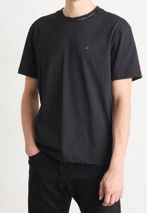 Camiseta básica - black