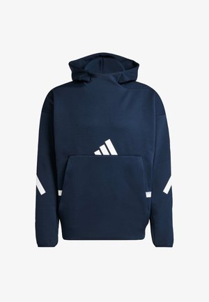 Sudadera con capucha de color azul marino, con un bolsillo frontal, que presenta rayas diagonales blancas en las mangas y un logo blanco. Textura de tela suave.