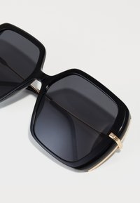 BOSS Napszemüvegek - black/gold-coloured