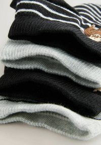 Thumbnail Image 3