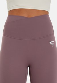 SQUATPROOF Legging - dark purple