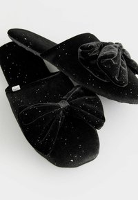 Next REGULAR FIT-BOW - Lahtised kingad - black