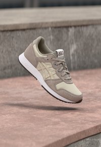 Nevybráno, oatmeal/moonrock