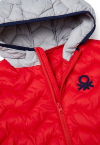 United Colors of Benetton PADDED WITH HOOD - Winterjas - red