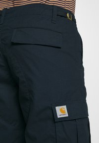 Carhartt WIP AVIATION - Shorts - dark navy