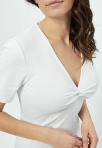 PEPPERCORN PCNINA - T-paita - white