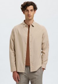 Selected Homme SLIMOWEN-BRUSHED NOOS - Button down-skjorte - pure cashmeredetail:mixed w. oatmeal