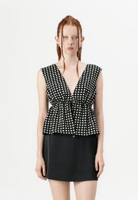 Abercrombie & Fitch - BARE BACH PLUNGE TIE FRONT - Bluse - black Miniatyrbilde 1