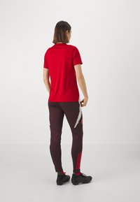 adidas Performance FC BAYERN M�NCHEN TRAINING PANT W - Športne kratke hlače - shadow maroon/red