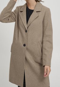 Oxmo Abrigo clásico - beige