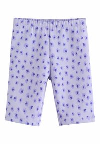 Pantalones cortos de ciclismo morados con una tela ligera y elástica, con un patrón de puntos morados oscuros dispersos y una cintura elástica.