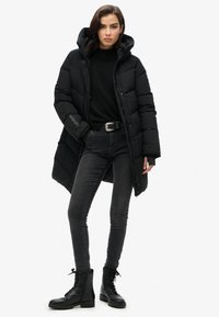 Superdry & Co CITY CHEVRON PADDED - Vinterfrakke - black