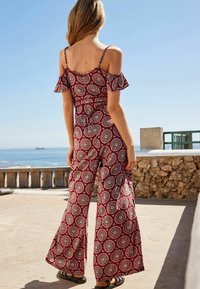 Next FRILL COLD SHOULDER - Buksedragter - red woodblock