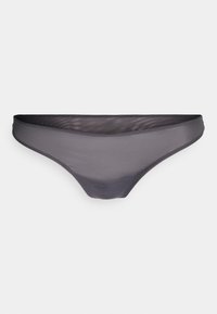Sous-vêtements bikini gris transparent avec une texture lisse, un design taille basse et une fine ceinture. Offre une couverture minimale et des bords sans coutures.