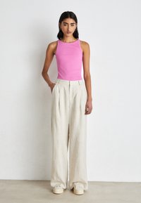 Gestuz DREW - Top - super pink