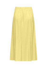 Falda midi amarilla con cintura elástica. Textura suave y diseño fluido, con un color sólido simple y sin patrones.