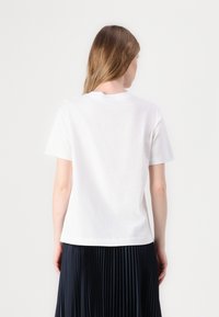 Thumbnail Image 4