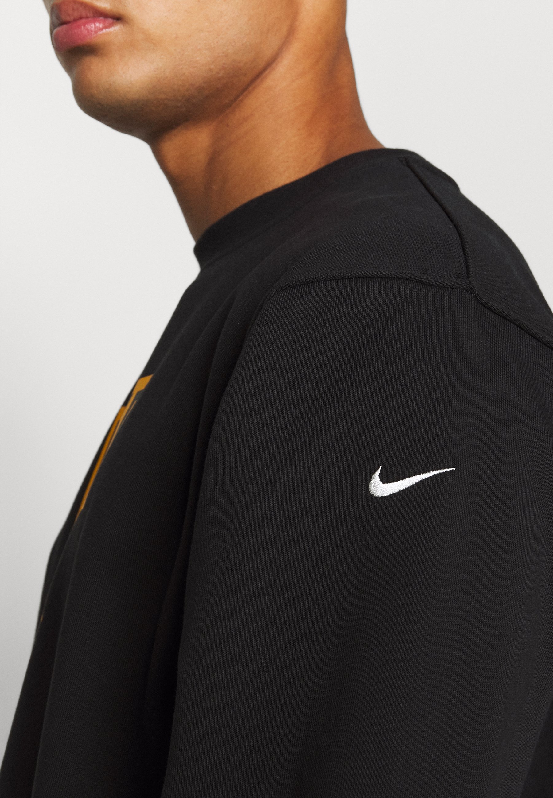 Nike Performance GRAPHIC CREW - Sudadera - black/negro - Zalando.es