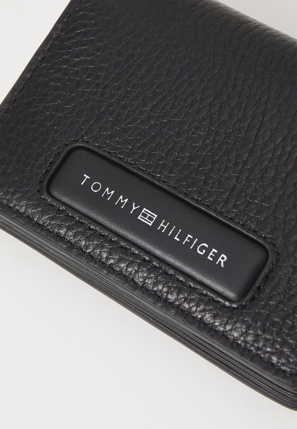 MONOGRAM MULTI HOLDER - Wallet4