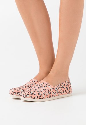 TOMS Chaussons - coral