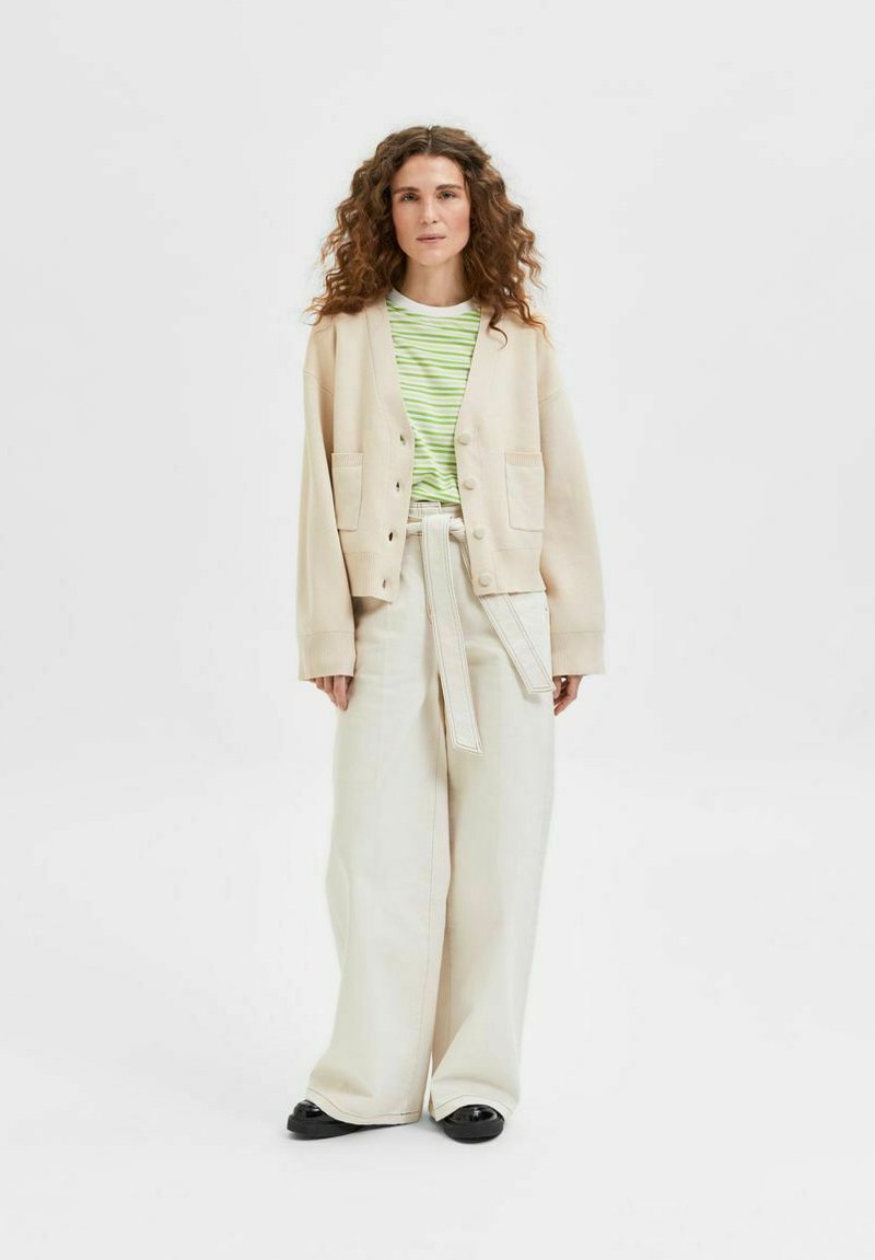 Damen Strickjacken | Selected Femme GEMÜTLICHE Strickjacke sandshell/offwhite - GQ50332 Damen Strickjacken | Selected Femme GEMÜTLICHE Strickjacke sandshell/offwhite - GQ50332