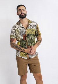 The Jokers CORTE HAWAIANO ESTAMPADO PATCHWORK ABSTRACTO - Camisa - varios