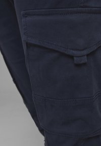 Jack & Jones Junior PAUL FLAKE - Cargobyxor - navy blazer