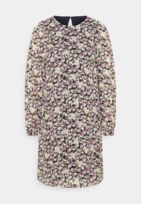 Kwiatowa sukienka z czarnym tłem i białymi, fioletowymi oraz żółtymi kwiatami. Długie rękawy, okrągły dekolt i detal z wycięciem na plecach.