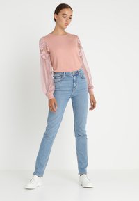 ONLY ONLVIKTORIA   - Camisola - misty rose