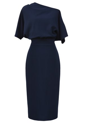 Granatowa sukienka z asymetrycznym krojem na jedno ramię, elastyczną talią i dopasowaną spódnicą do kolan. Wykonana z gładkiego materiału o delikatnym połysku.