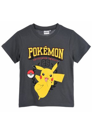 Dunkelgraues T-Shirt mit gelbem Pikachu, rotem und weißem Pokéball sowie dem Text "POKÉMON Gotta Catch 'Em All! 25" auf der Vorderseite.