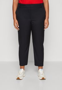 Tommy Hilfiger Curve CORE SLIM STRAIGHT - Housut - desert sky