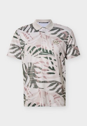 Lühikeste varrukatega polosärk helebeeži krae ja abstraktse lehemustriga rohelises, roosas ja valges, millel on EA7 Emporio Armani logo märk.