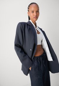 Marc O'Polo PANTS JOGGER STYLE STRAIGHT LEG MEDIUM WAIST DRAWSTRING - Pantaloni - deep blue sea