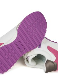 Sneakers with a white mesh upper, pink suede accents, silver detailing, and a textured purple rubber sole. Features logo and lace-up design.