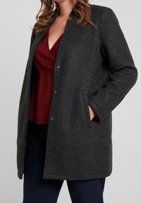 Vero Moda Curve Pitkä takki - dark grey
