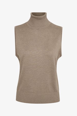 Pull à col roulé sans manches en tricot taupe doux, présentant une silhouette ajustée, un col et un ourlet côtelés, et une texture lisse.